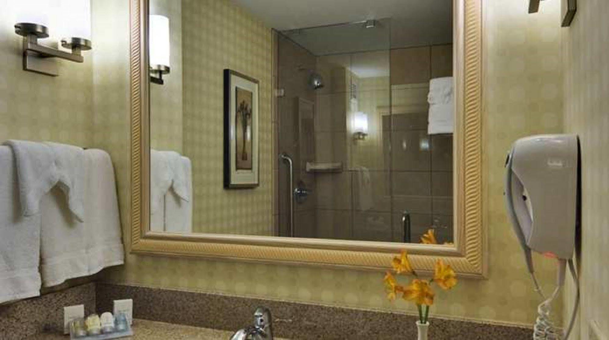 Hilton Garden Inn Lake Forest Mettawa Quarto foto